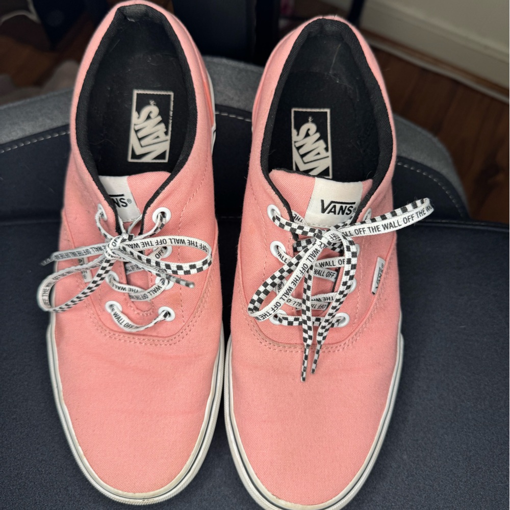 Pink Vans Doheny pink checkered laces